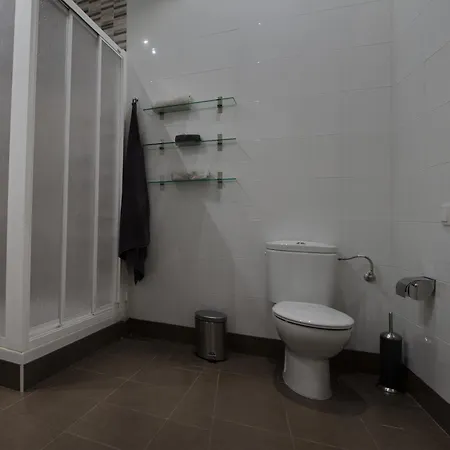 罗维拉通往巴塞罗那公寓 * 巴塞罗那